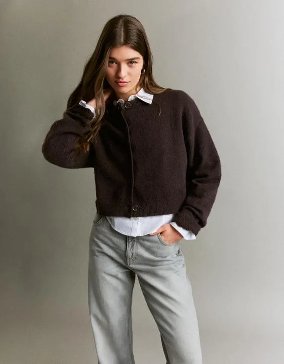 Кардиган на пуговицах из мягкой ткани- Заказать в России