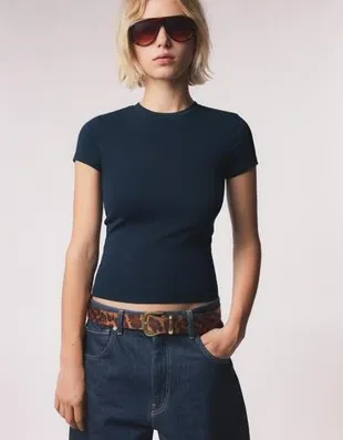 Футболка с круглым вырезом