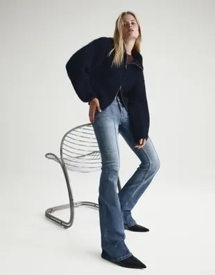 Джинсы BOOTCUT с низкой посадкой