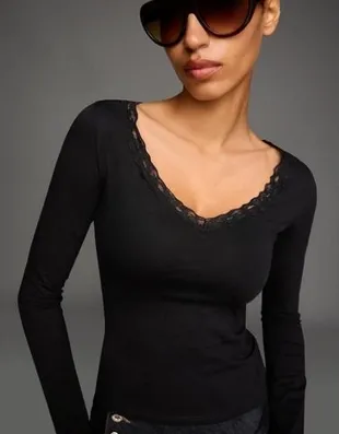 Лонгслив с кружевной отделкой- Заказать в России