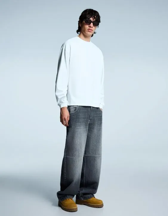 Джинсы объемного свободного кроя- Заказать в России