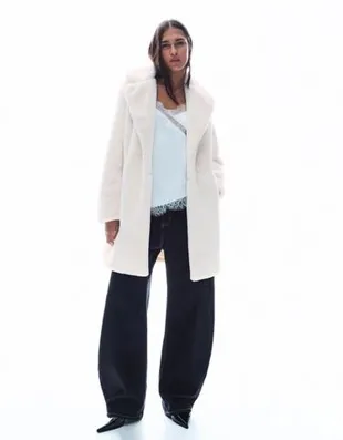 Пальто из искусственного меха