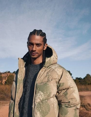 Пуховик с капюшоном- Заказать в России