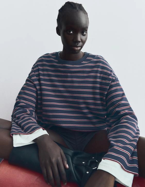 Bershka Лонгслив с принтом