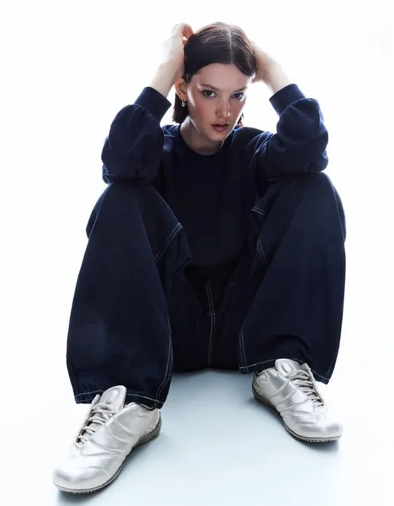 Спортивные футбольные бутсы- Заказать в России