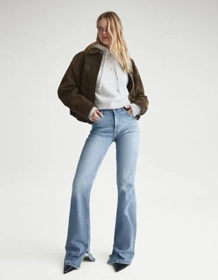 Bershka Джинсы клеш с разрезами