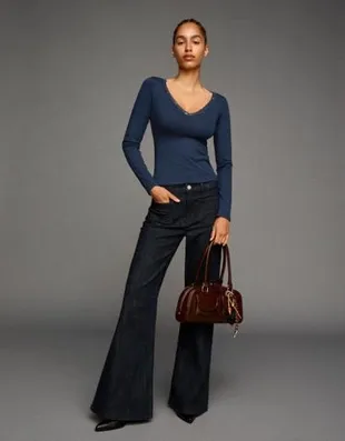 Лонгслив с кружевной отделкой- Заказать в России