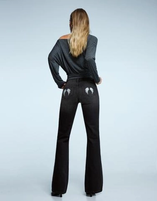 Bershka Джинсы клеш с вышивкой и карманами купить с доставкой.