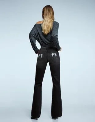 Джинсы клеш с вышивкой и карманами- Заказать в России