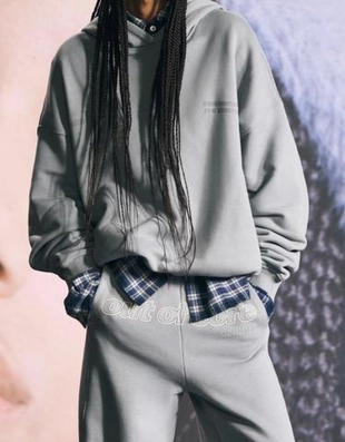 Bershka Худи с капюшоном и принтом OUT OF CORE купить с доставкой.