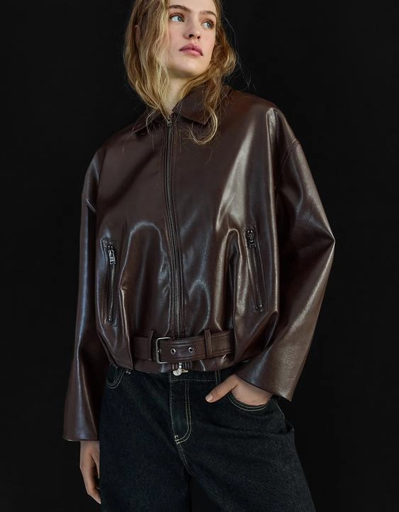 Bershka Куртка-бомбер из искусственной кожи с ремнем купить с доставкой.