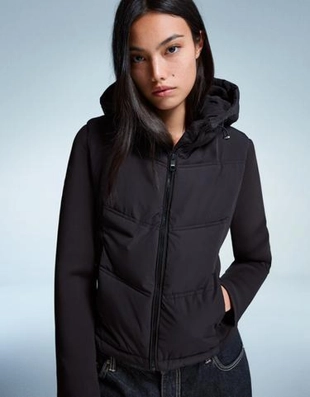 Bershka Комбинированная стеганая куртка из плотной синтетической ткани