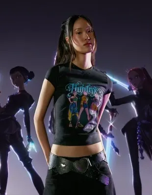 Футболка KPOP DEMON HUNTERS HUNTR/X с короткими рукавами и принтом- Заказать в России