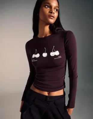 Футболка с длинными рукавами, принтом и сборками