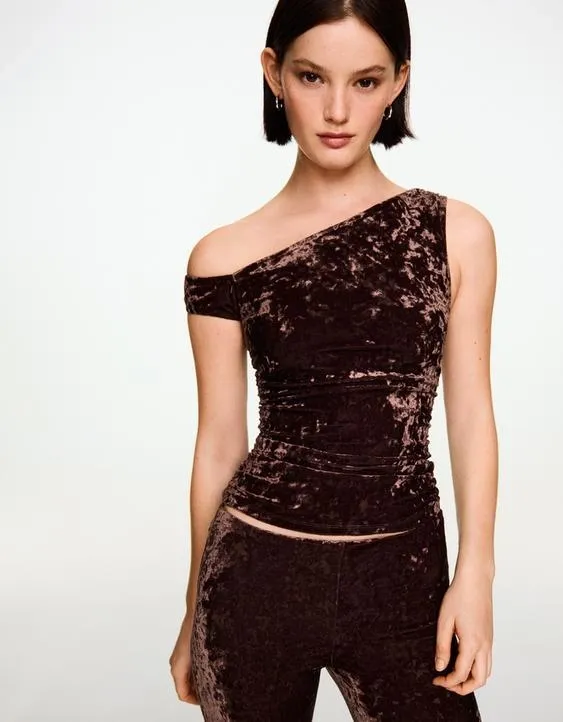 Футболка асимметричного кроя с эффектом бархата- Заказать в России