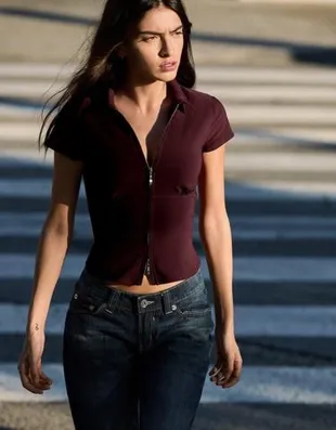 Рубашка на молнии с короткими рукавами