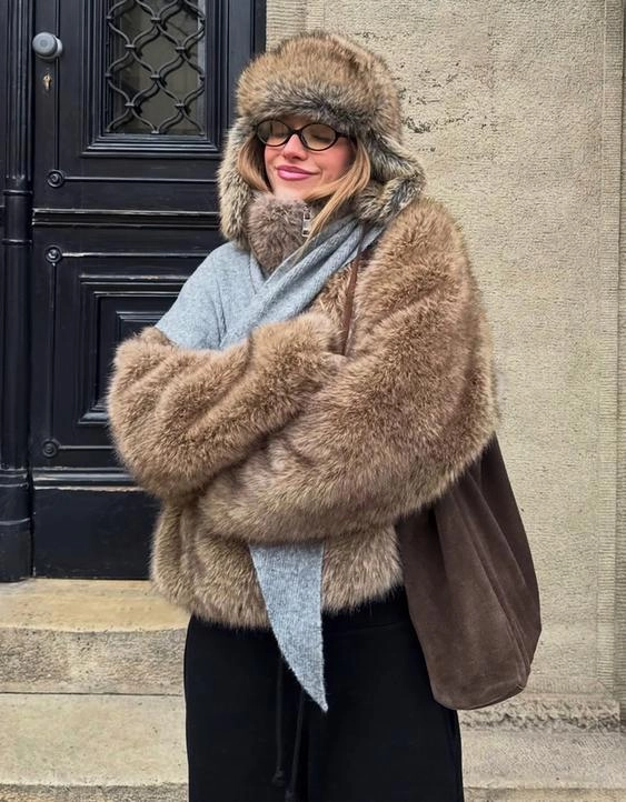 Bershka Куртка из искусственного меха купить с доставкой.