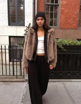 Куртка из искусственного меха- Заказать в России