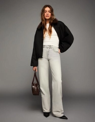 Bershka Джинсы прямого кроя с широкими штанинами