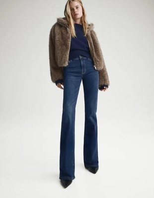 Bershka Джинсы клеш купить с доставкой.