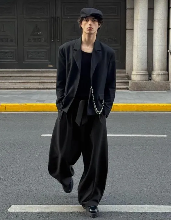 Брюки-баллоны приталенного кроя с ремнем