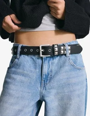 Ремень из искусственной кожи с декоративными заклепками- Заказать в России