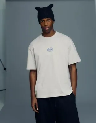 Футболка с короткими рукавами и принтом- Заказать в России