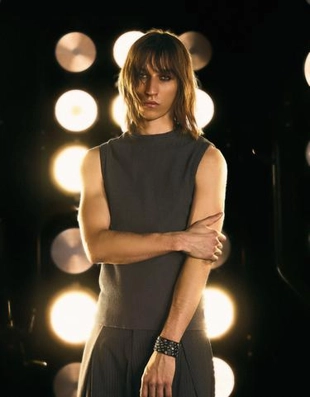 Bershka Топ без рукавов с вышивкой купить с доставкой.