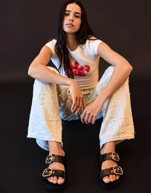 Bershka Кожаные босоножки на плоской подошве с пряжками купить с доставкой.