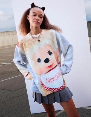 Bershka Джемпер с принтом MONCHHICHI