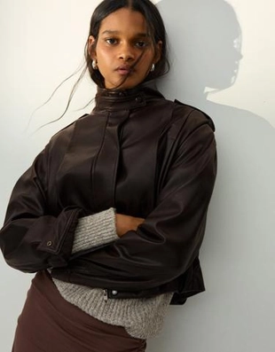 Bershka Куртка с эффектом плиссированной кожи BERSHKA