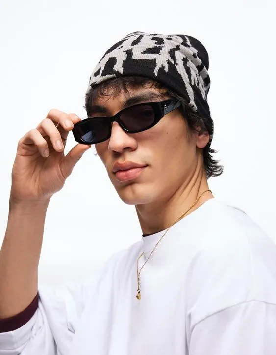 Солнцезащитные очки в овальной пластиковой оправе- Заказать в России