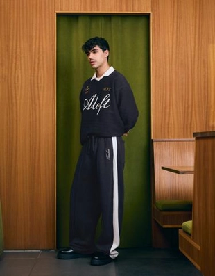 Bershka Джинсы-бананы