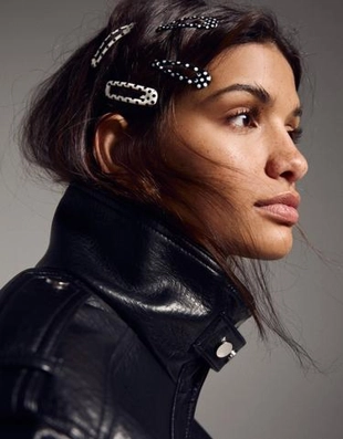 Bershka Набор из 3 заколок для волос с принтом купить с доставкой.