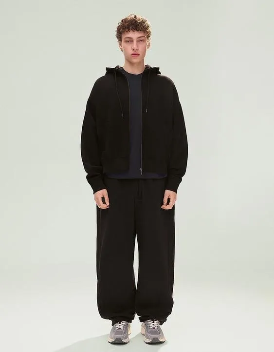 Спортивная обувь из нескольких материалов