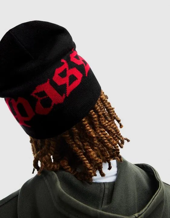 Шапка с принтом