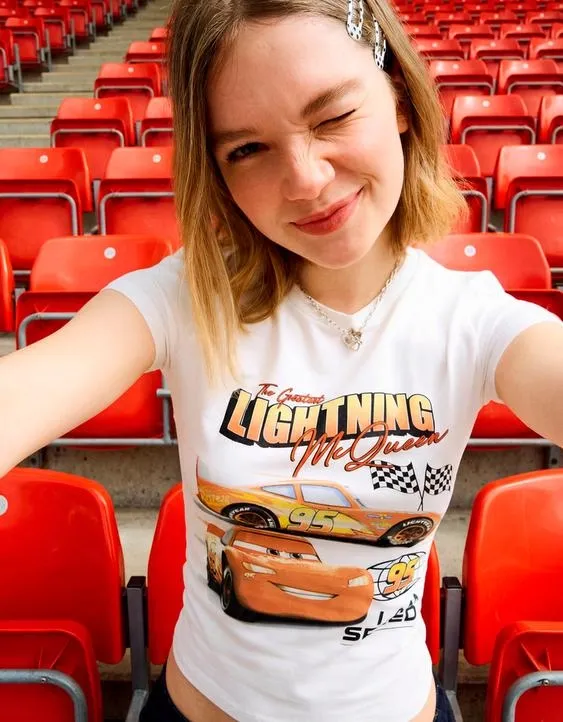 Футболка с принтом «Тачки»- Заказать в России