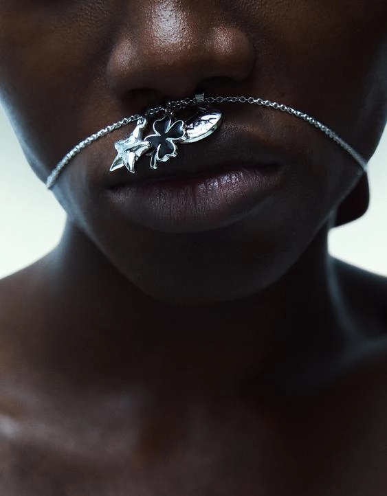 Bershka Стальное ожерелье с подвесками