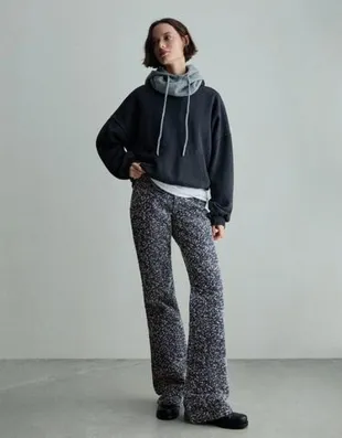 Bershka Джинсы свободного кроя клеш с текстурой