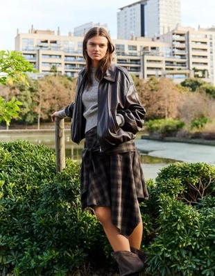 Bershka Юбка миди с принтом и завязками купить с доставкой.