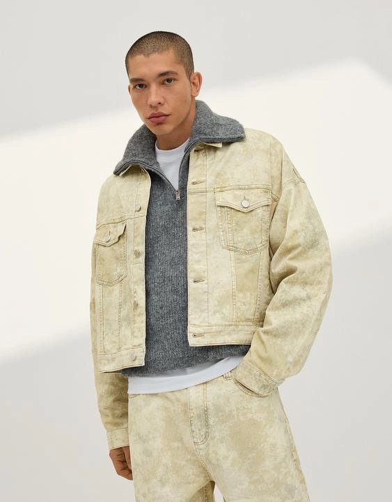 Bershka Джинсовая куртка с принтом