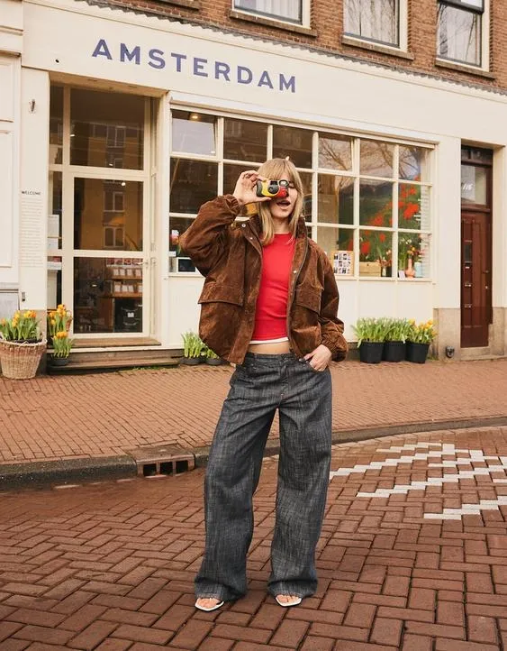 Джинсы-бойфренды с низкой посадкой из рельефной ткани- Заказать в России