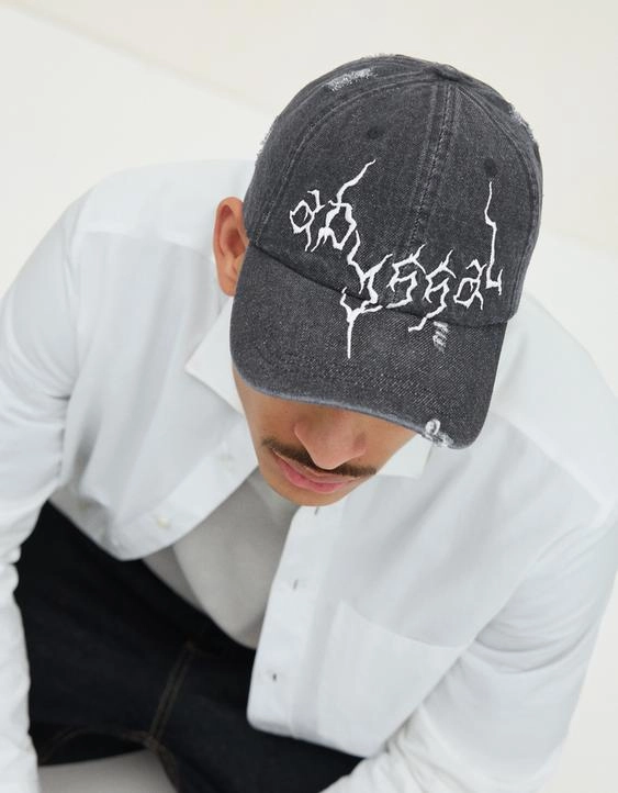 Bershka Джинсовая кепка с вышивкой