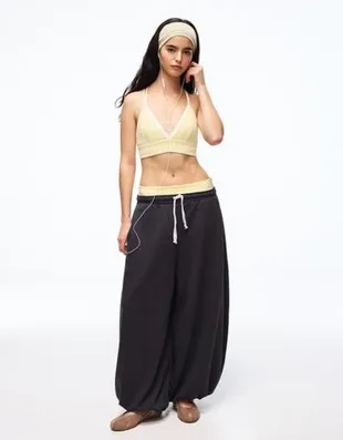 Брюки-бананы из мягкой ткани