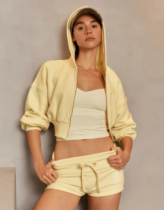 Bershka Шорты из мягкой ткани с поясом с отворотом