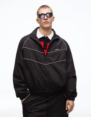 Куртка из высокотехнологичной ткани