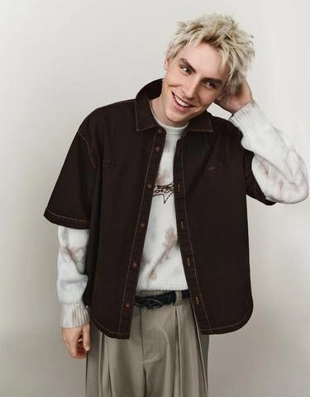 Bershka Рубашка геометрического кроя с короткими рукавами и вышивкой