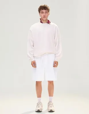 Базовые шорты-бермуды из мягкой ткани- Заказать в России