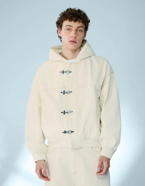 Куртка-бомбер с застежками-тоггл- Заказать в России