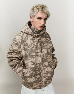 Bershka Стеганая куртка на молнии с капюшоном купить с доставкой.